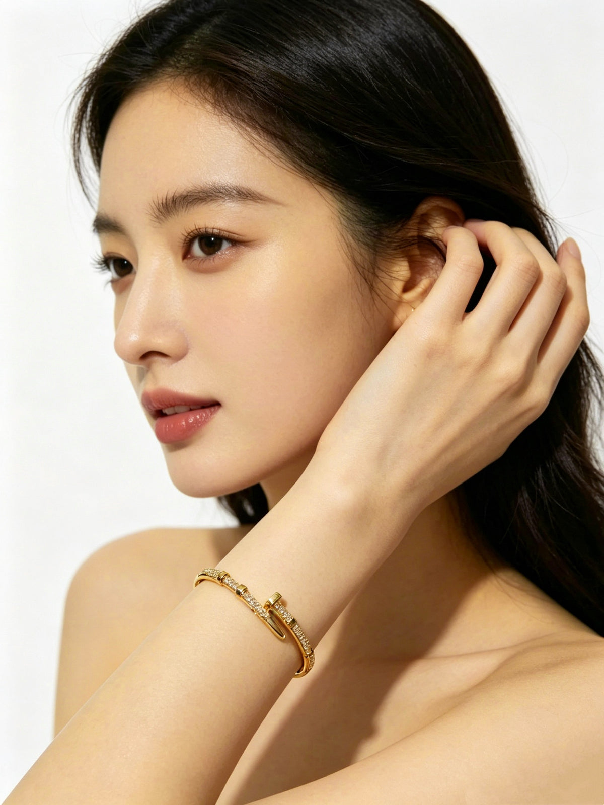 Sculptural Statement Bracelet in Gold-Tone – Design 116 detail view