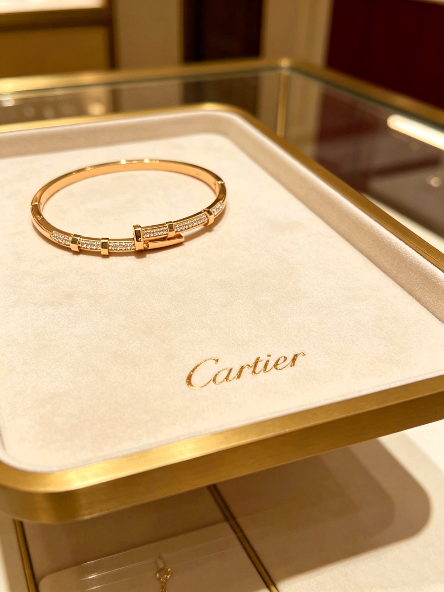 Sculptural Statement Bracelet in Gold-Tone – Design 116 side detail