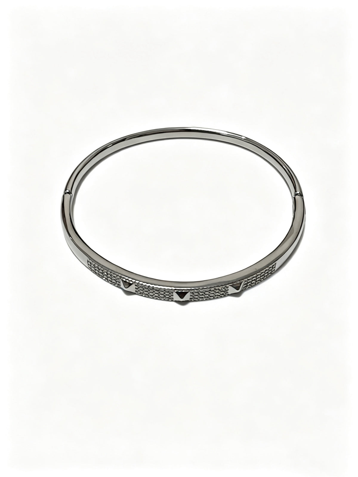 Sculptural Statement Bracelet in Gold-Tone – Design 113 detail view