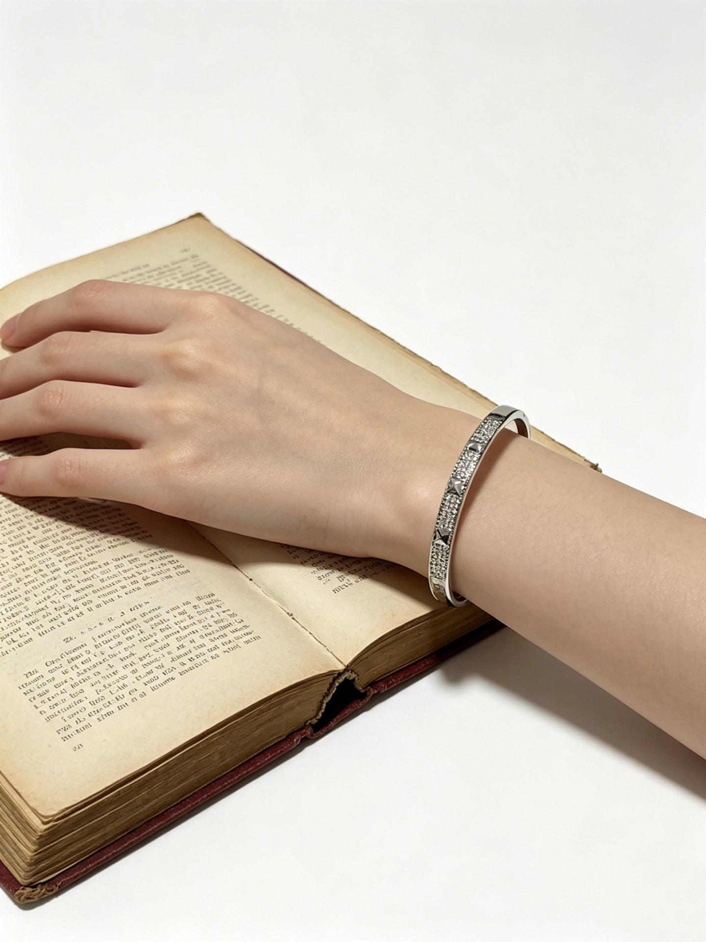 Sculptural Statement Bracelet in Gold-Tone – Design 113 side detail