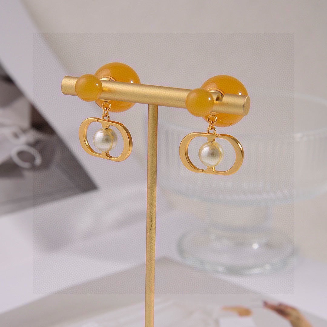 Graphic Letter Motif Statement Earrings in Polished Metal-Tone – Design 041 side detail