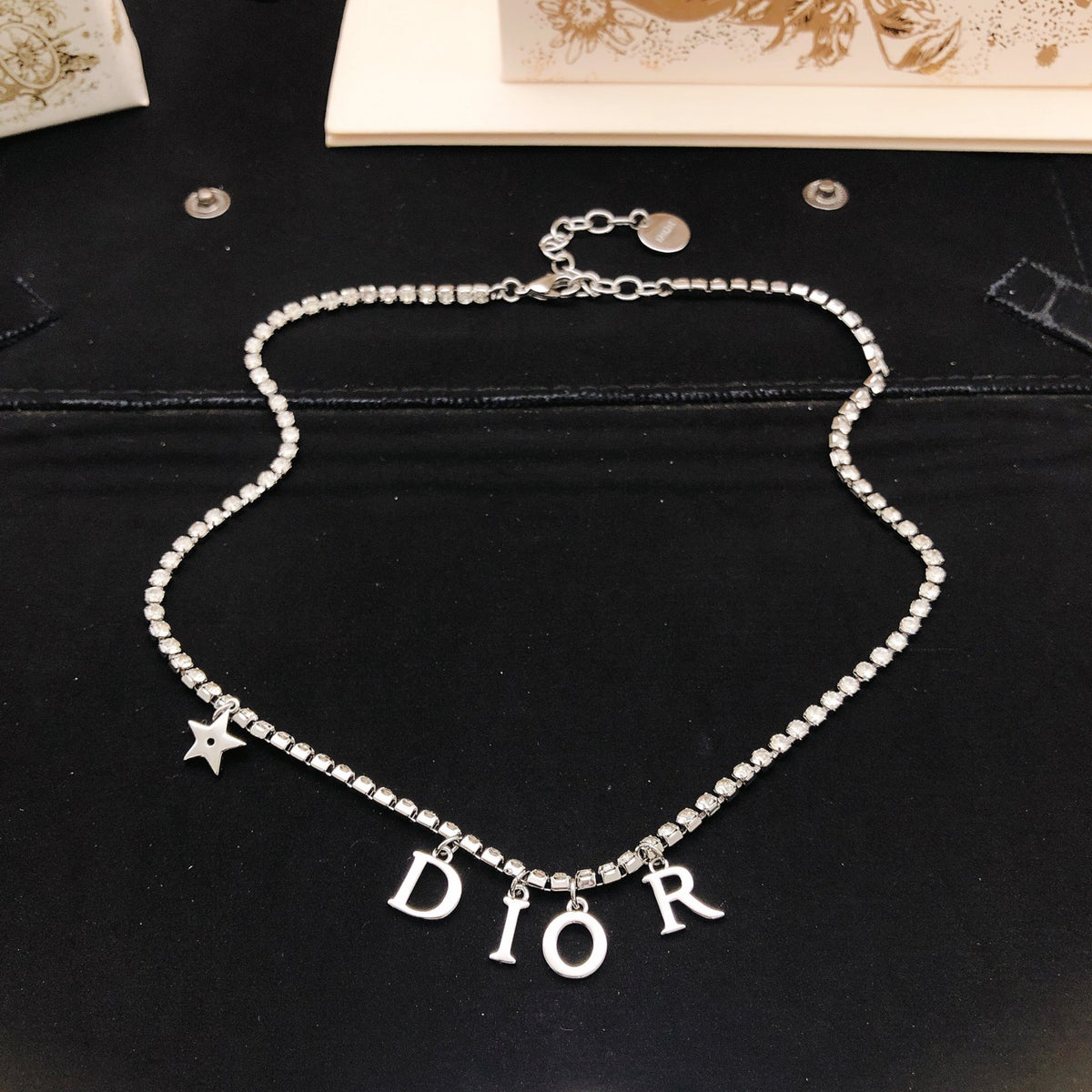 Star Motif Pendant Necklace in Polished Metal-Tone – Design 003 detail view