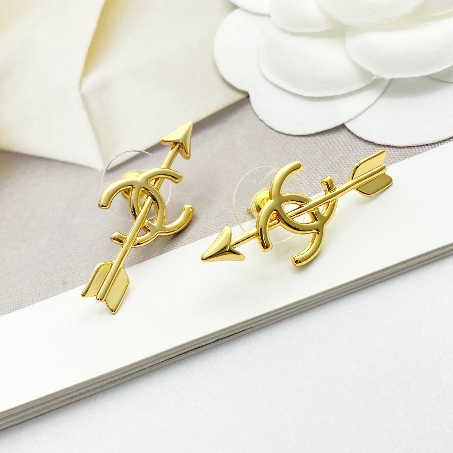 Double-C Emblem Stud Earrings in Gold-Tone – Design 027 side detail