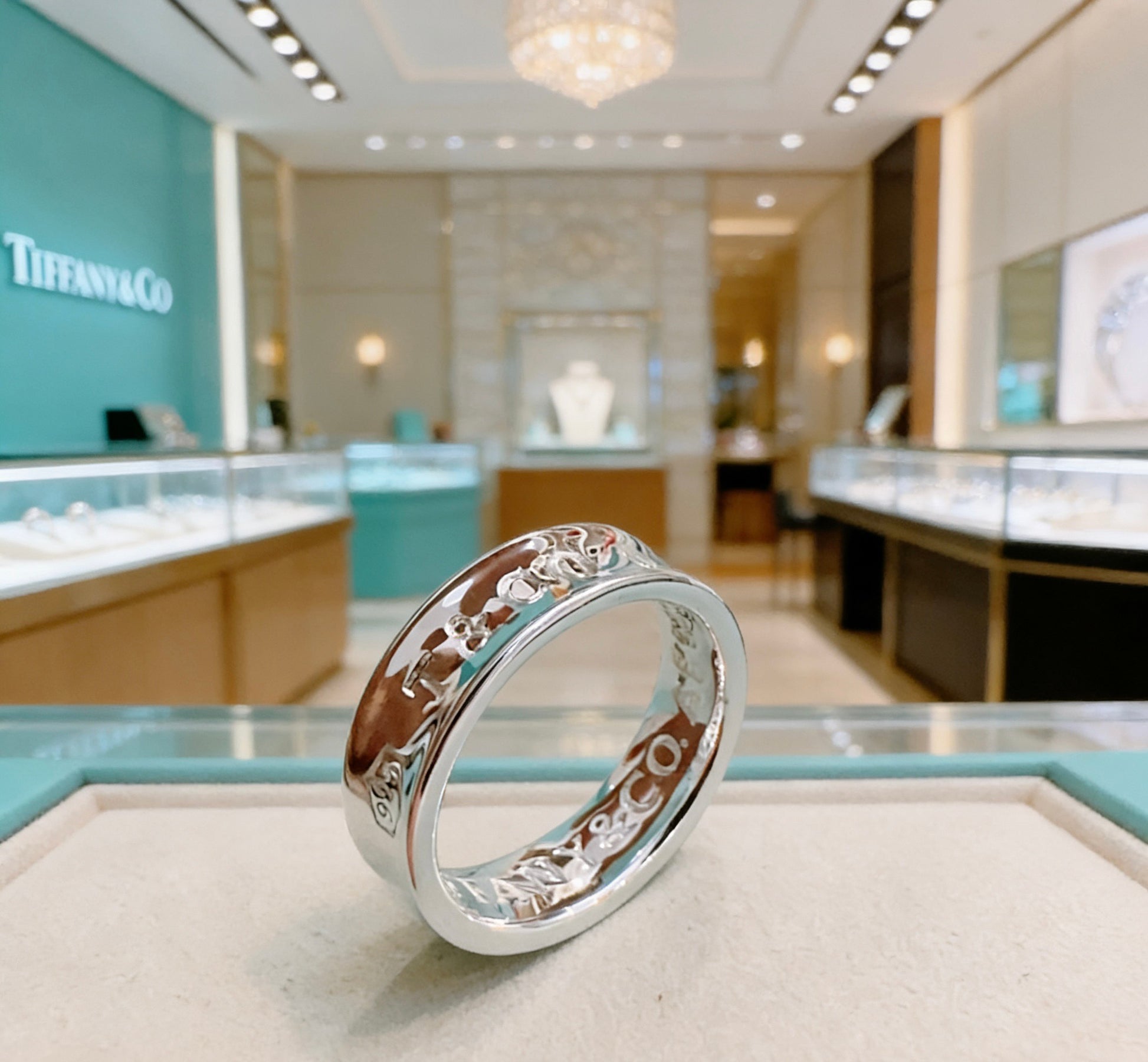 Signature Motif Statement Ring in Silver-Tone – Design 02 front product view