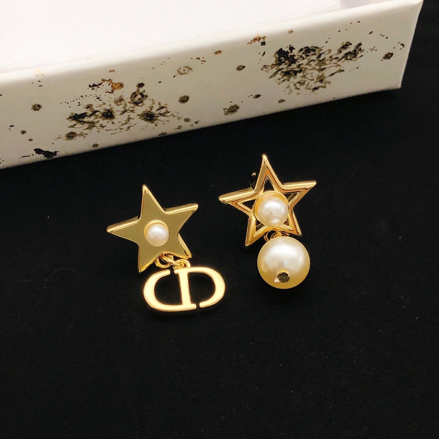 Star Motif Stud Earrings in Polished Metal-Tone – Design 007 front view