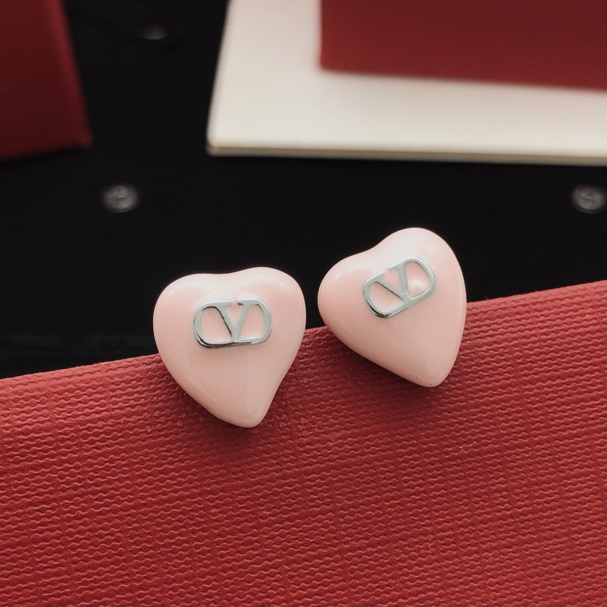 Heart Stud Earrings in Gold-Tone – Pink detail view