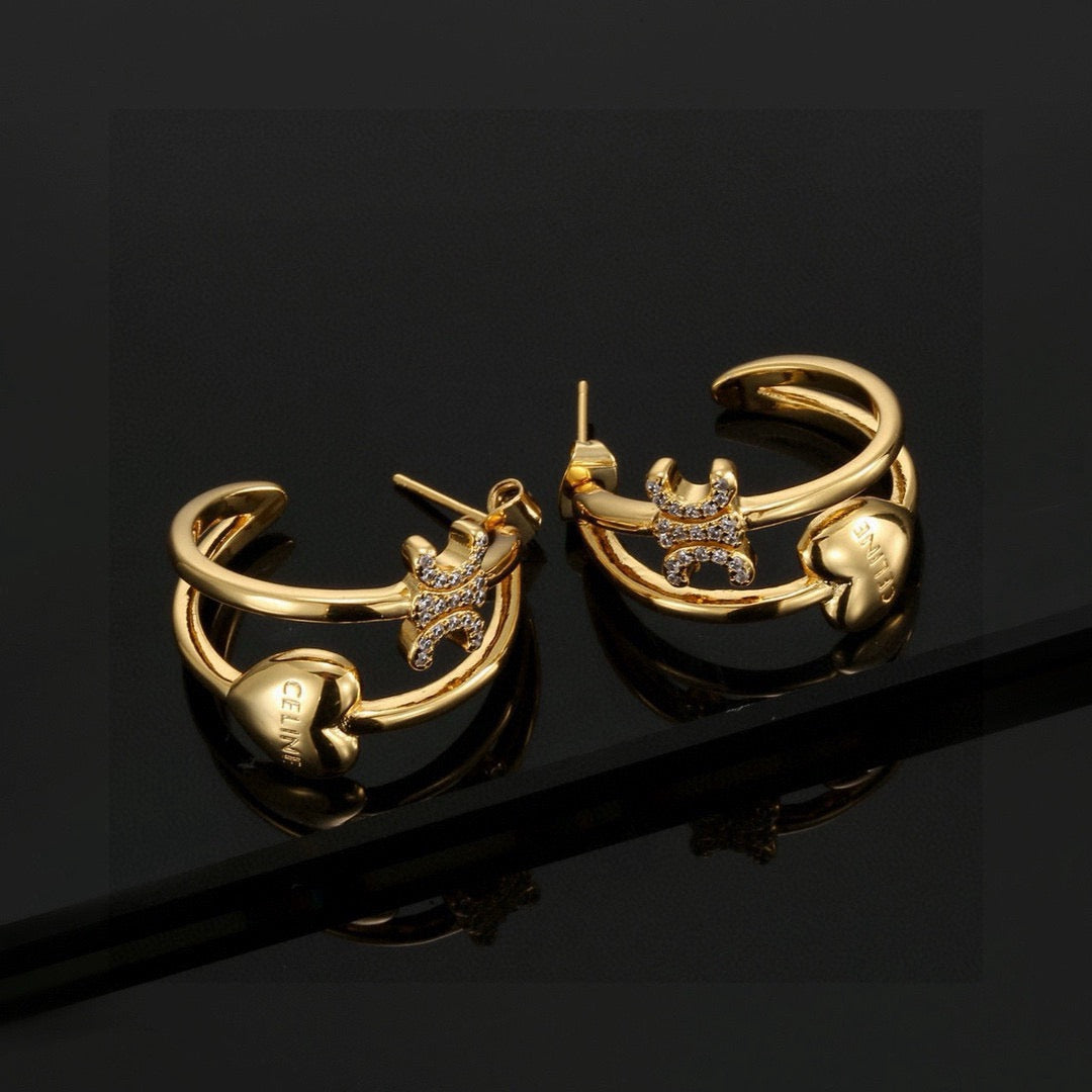 Triomphe-Inspired Emblem Stud Earrings in Polished Metal-Tone – Design 03 side detail