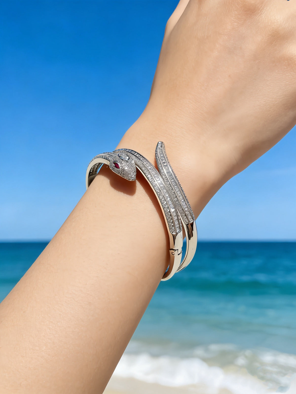 Sculptural Statement Bracelet in Gold-Tone – Design 109 close-up detail