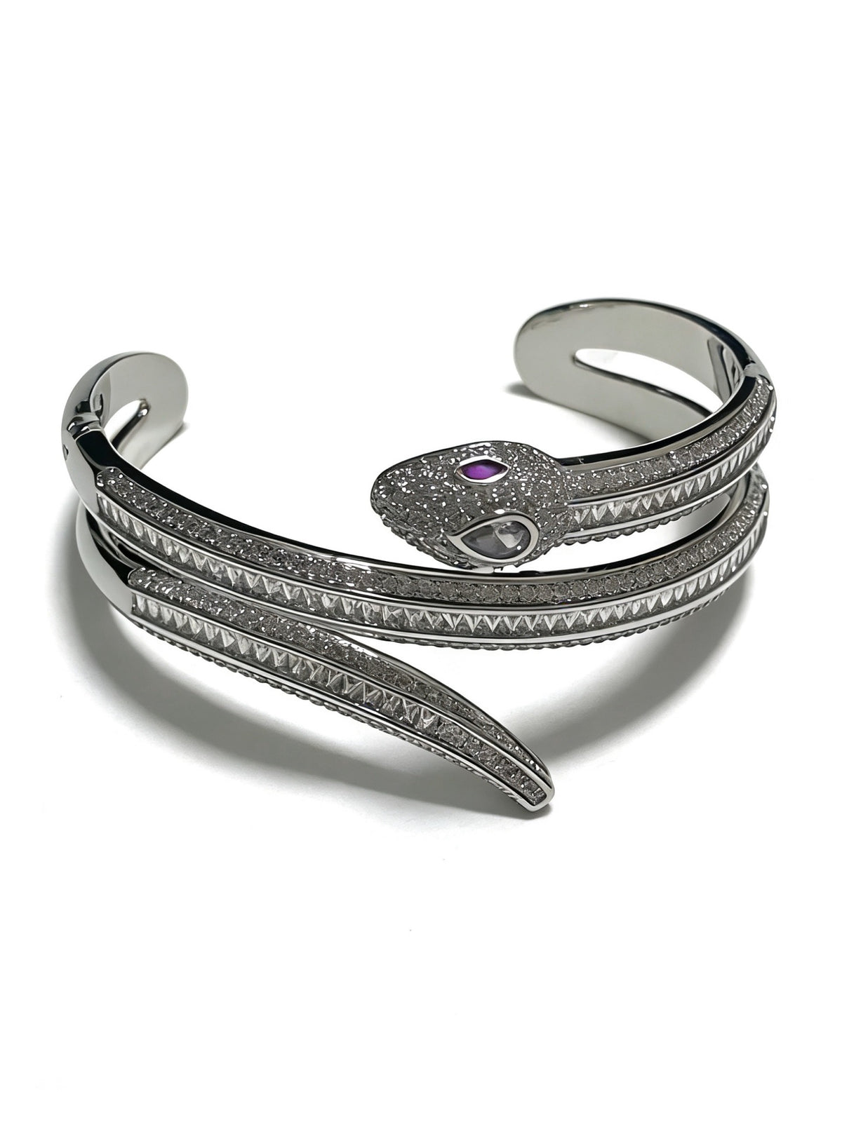 Sculptural Statement Bracelet in Gold-Tone – Design 109 detail view