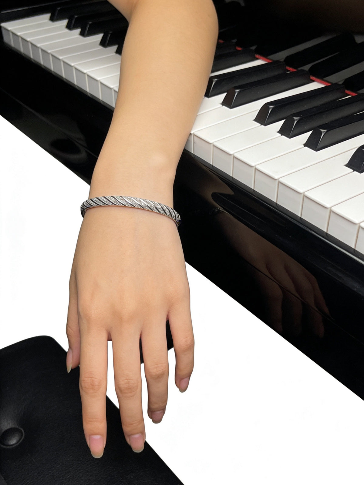 Sculptural Statement Bracelet in Gold-Tone – Design 107 side detail