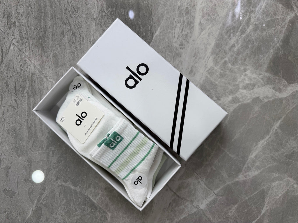 Chanel Emblem Details Ankle Socks - 5-Pair Set