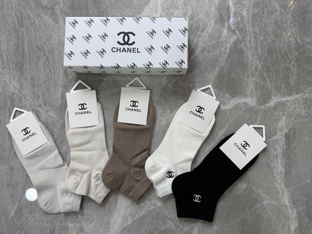 Chanel Emblem Details Ankle Socks - 5-Pair Set