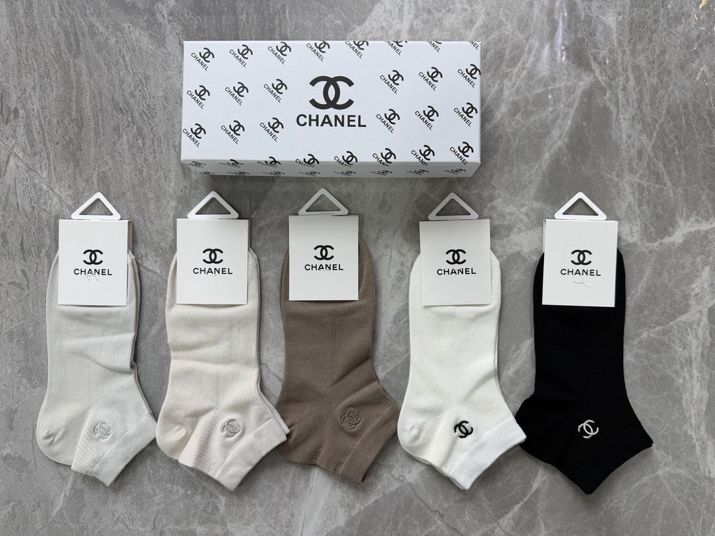 Chanel Emblem Details Ankle Socks - 5-Pair Set