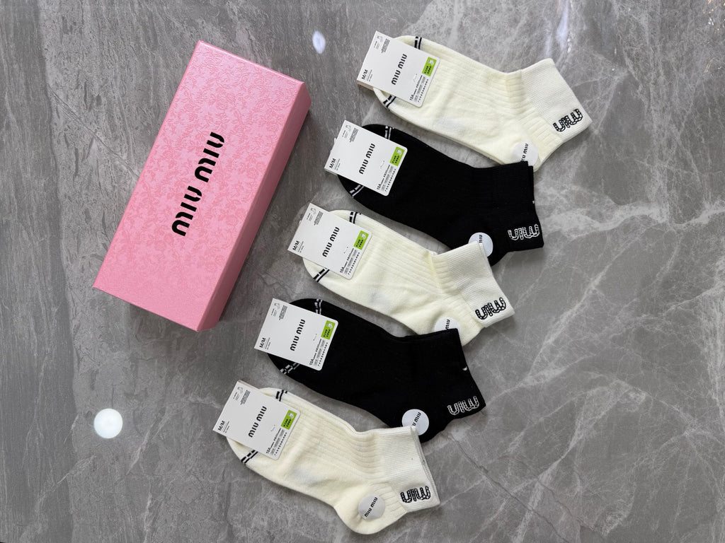 Miu Miu Clean Logo Details Ankle Socks