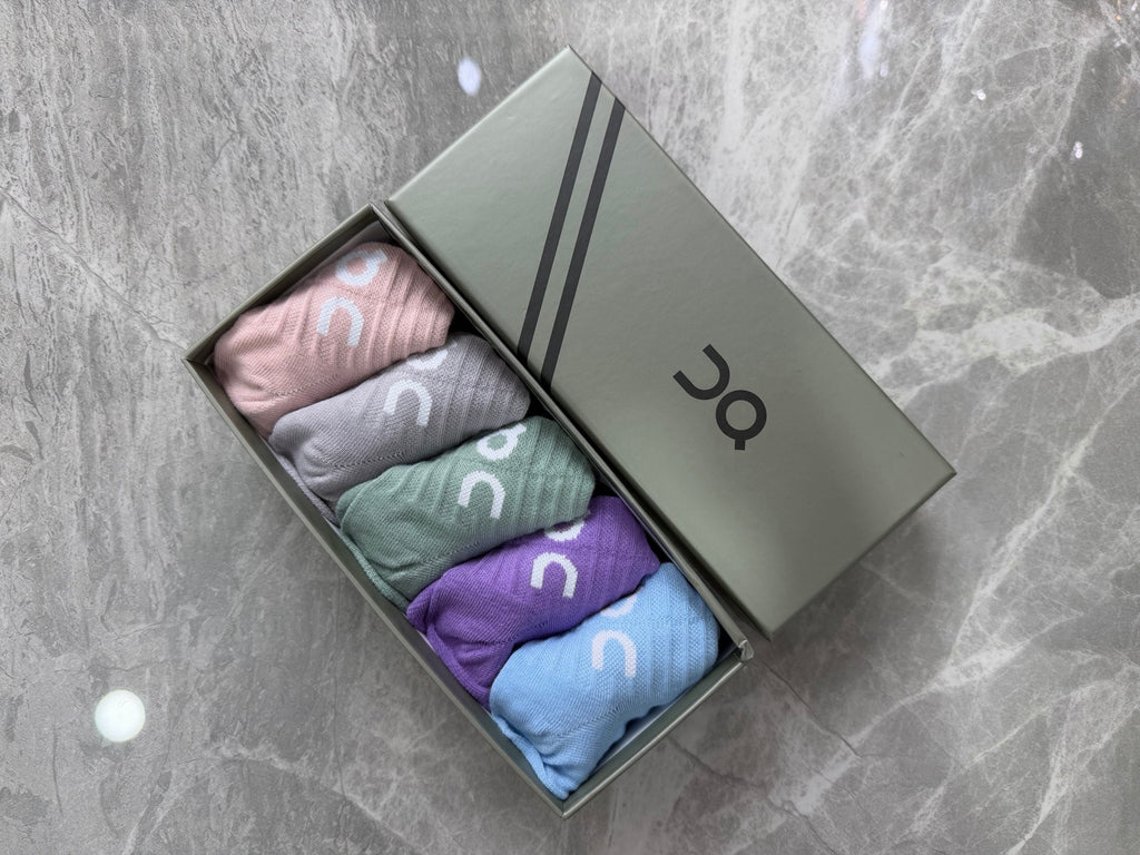 On Clean Performance-Style Logo Details Ankle Socks - 5-Pair Set