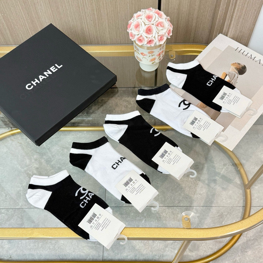 Chanel Visible Colour, Cuff And Emblem Details No-Show Socks - 5-Pair Set