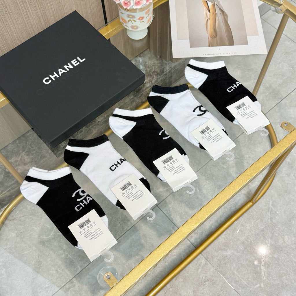 Chanel Visible Colour, Cuff And Emblem Details No-Show Socks - 5-Pair Set
