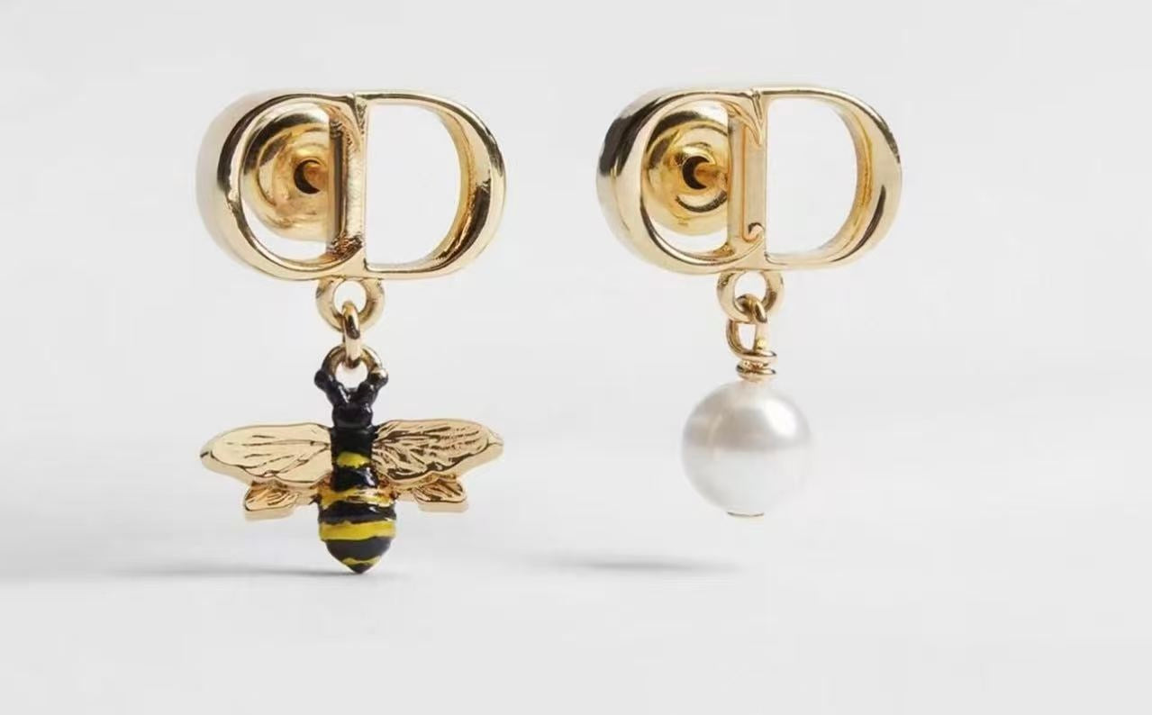 Graphic Letter Motif Statement Earrings in Polished Metal-Tone – Design 039 main product view