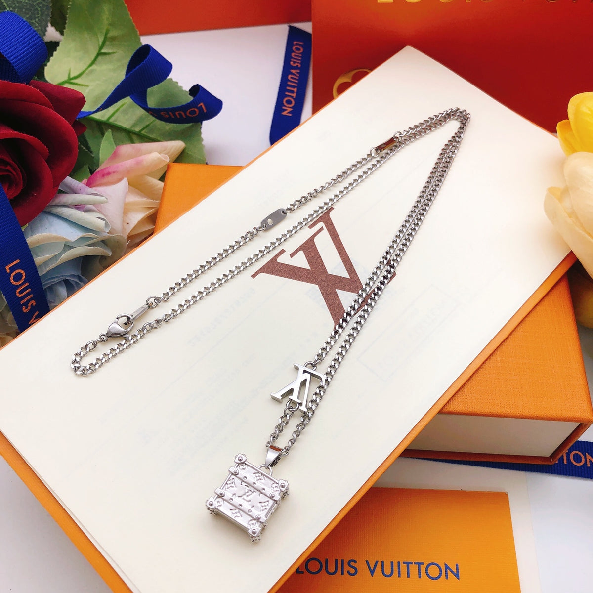 Bag Motif Pendant Necklace in Gold-Tone – Bag Detail – Design 002 detail view