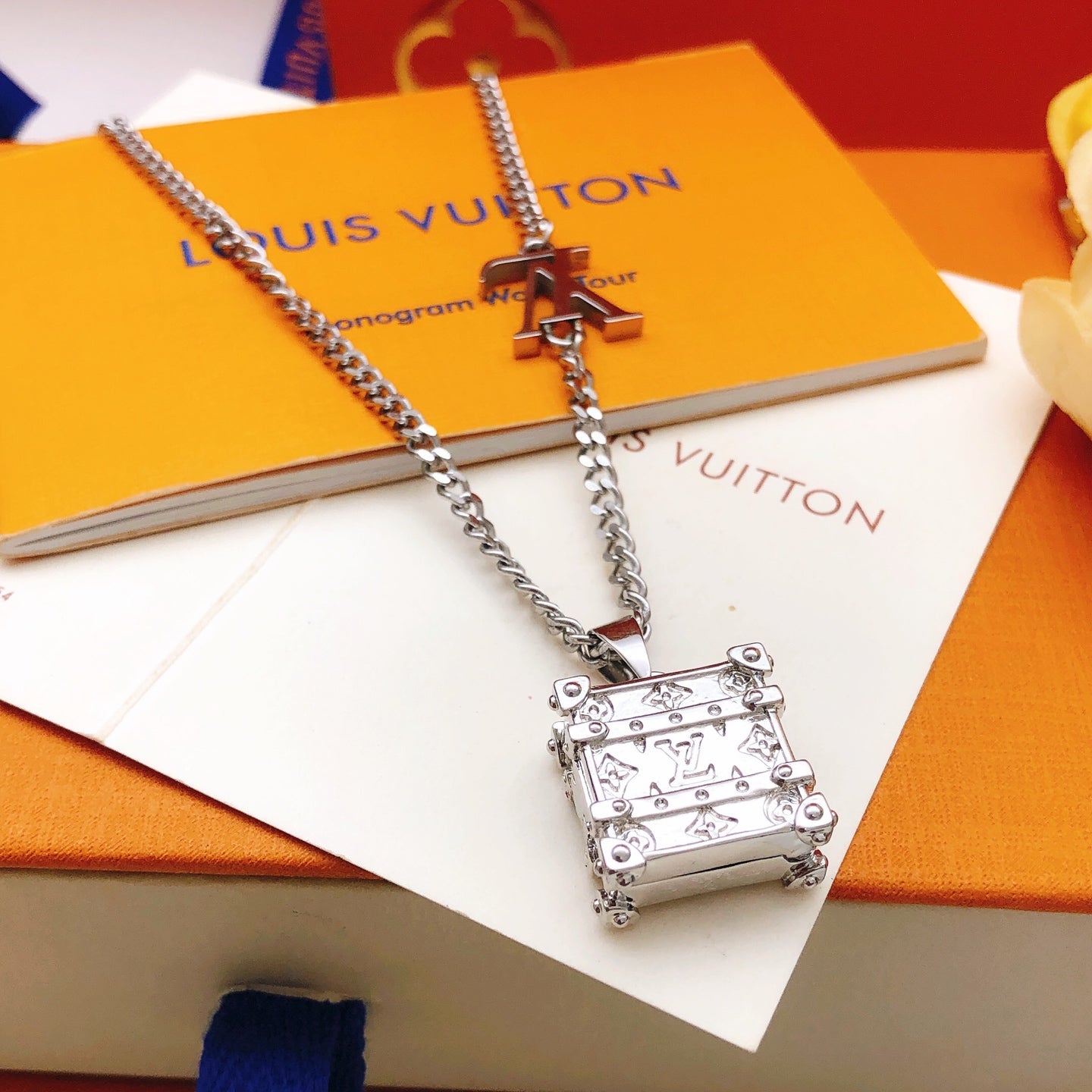Bag Motif Pendant Necklace in Gold-Tone – Bag Detail – Design 002 side detail