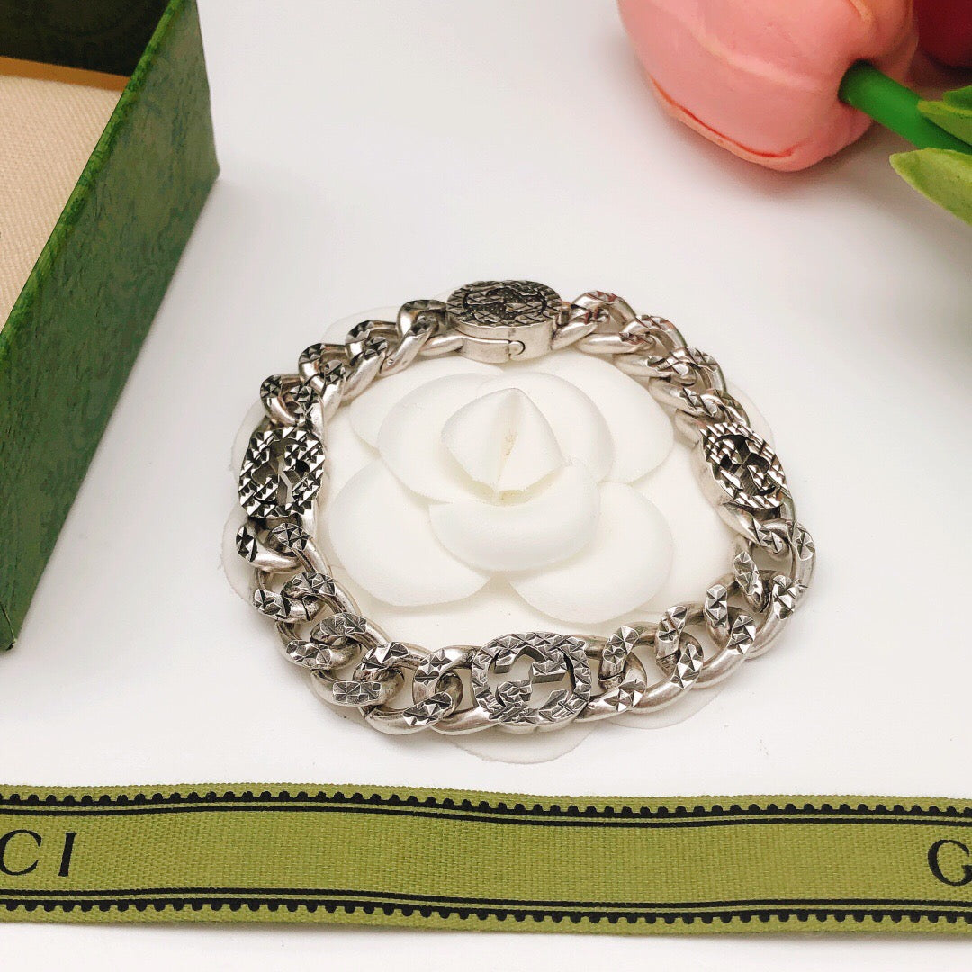 Geometric Emblem Bracelet in Silver-Tone – Design 002 close-up detail