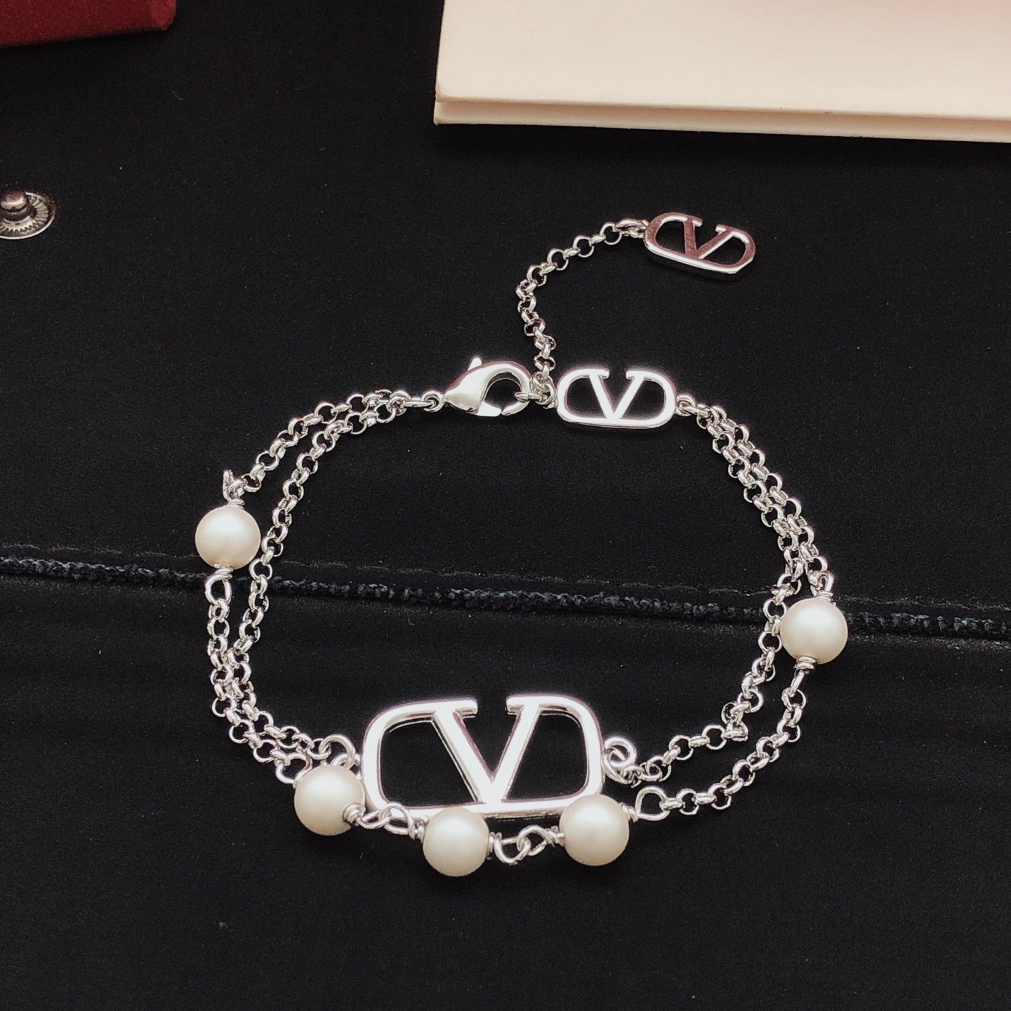 Signature Emblem Double-Layer Bracelet – Double Layer front view