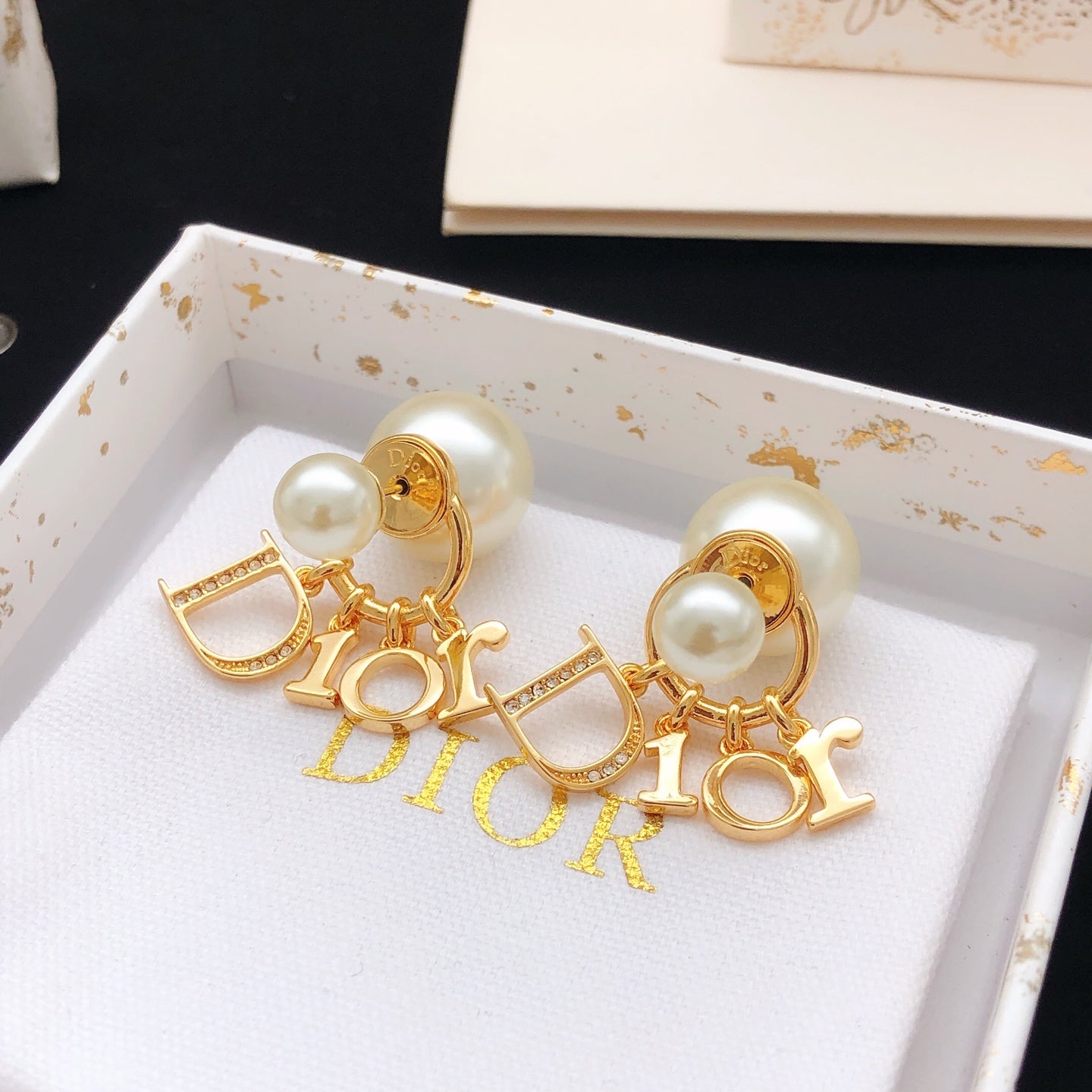 Pearl-Style Motif Stud Earrings in Gold-Tone with Pearl-Style Detail – Design 006 detail view