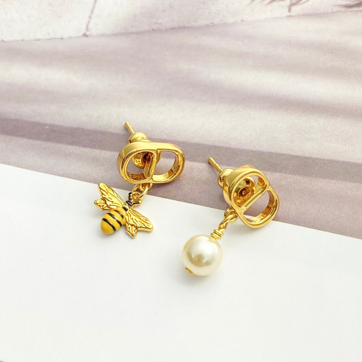 Pearl-Style Motif Stud Earrings in Gold-Tone with Pearl-Style Detail – Design 005 main product view