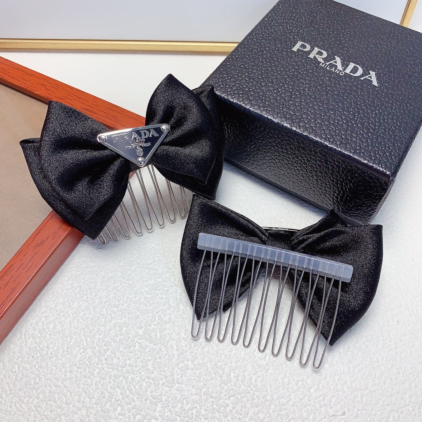 Bow Hair Clip Set styled detail