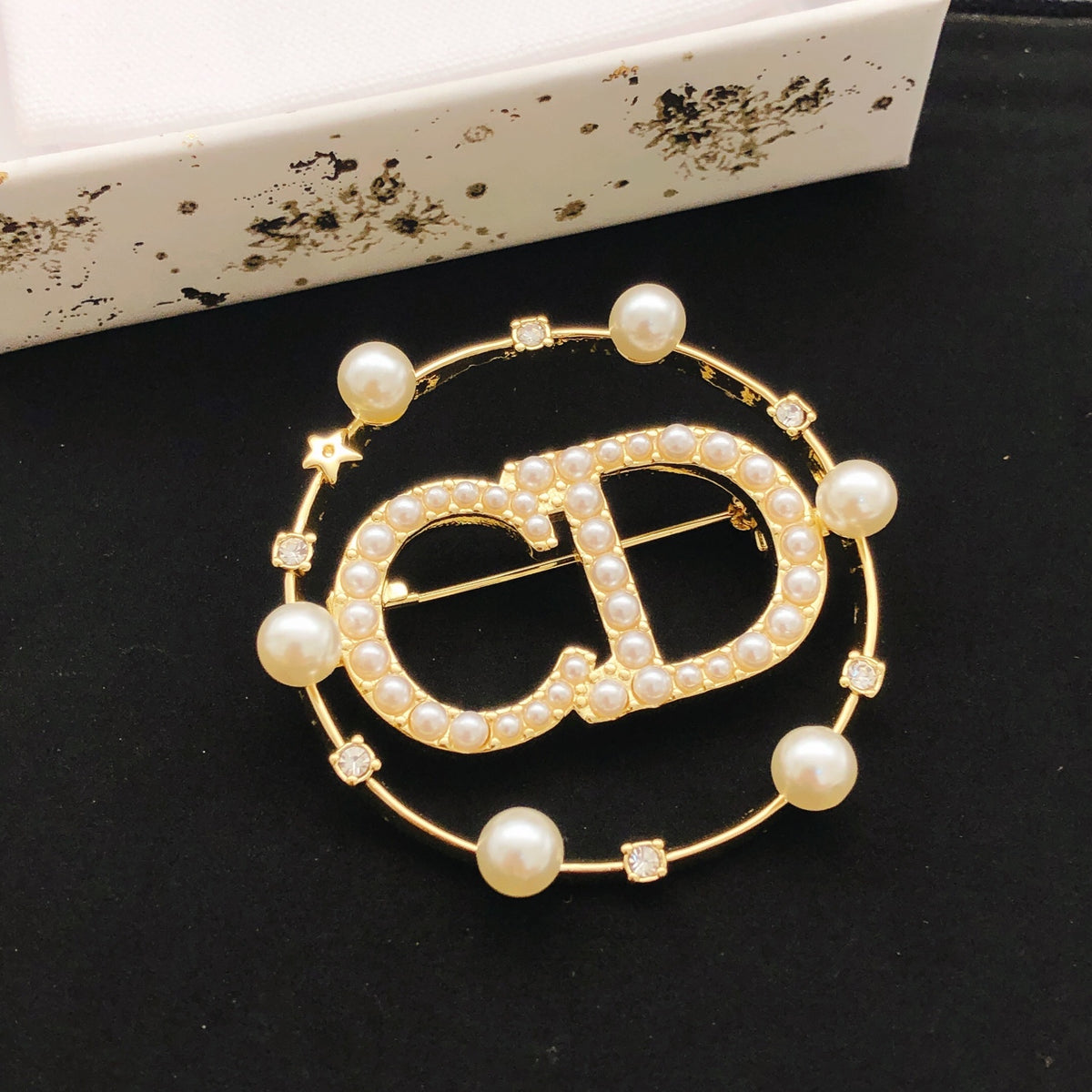 Sculptural Brooch Pin in Polished Metal-Tone – Design 007 main product view