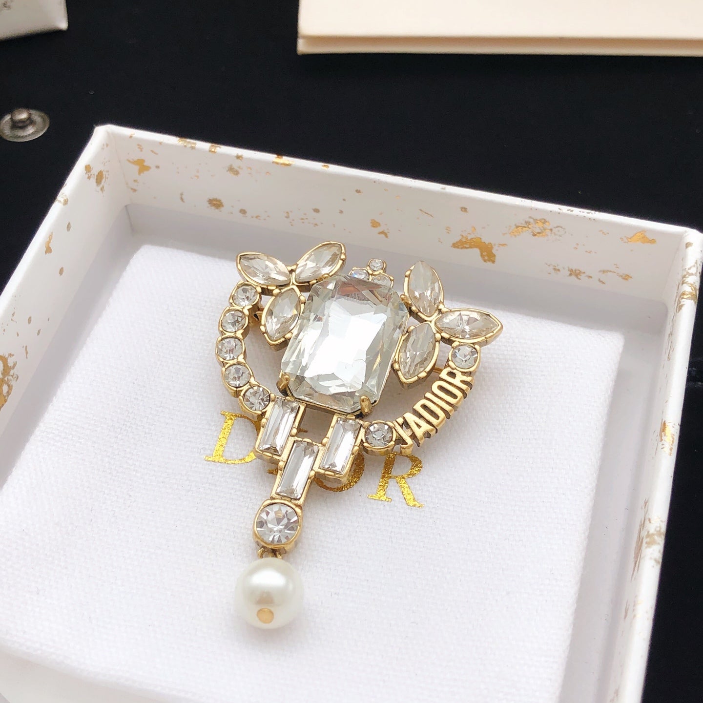 Sculptural Brooch Pin in Polished Metal-Tone with Crystal-Style Accents – Design 009 side detail