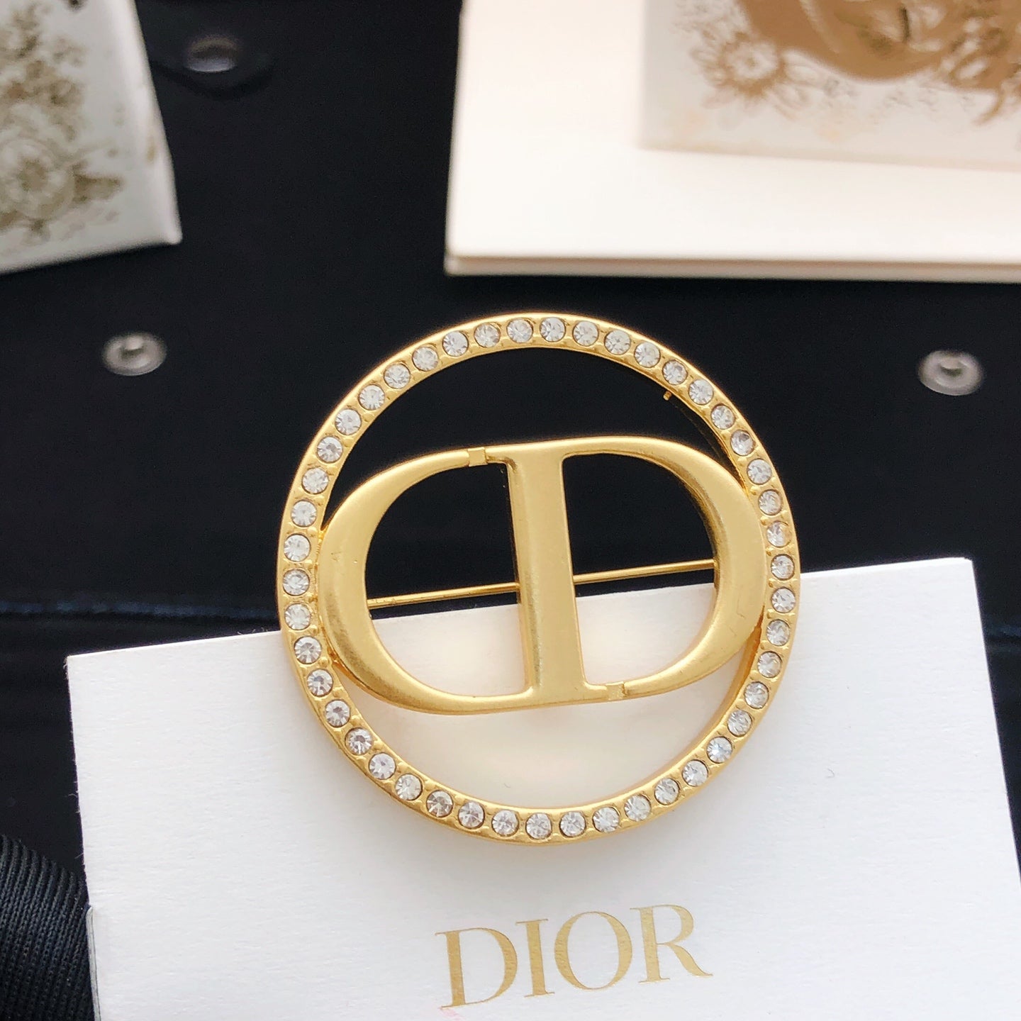 Sculptural Brooch Pin in Polished Metal-Tone – Design 025 front view
