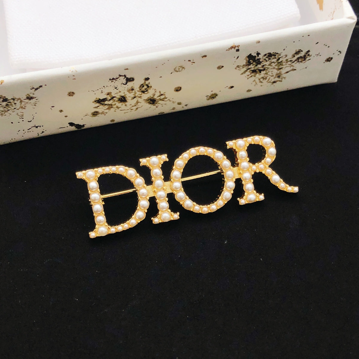 Sculptural Brooch Pin in Polished Metal-Tone – Design 005 detail view