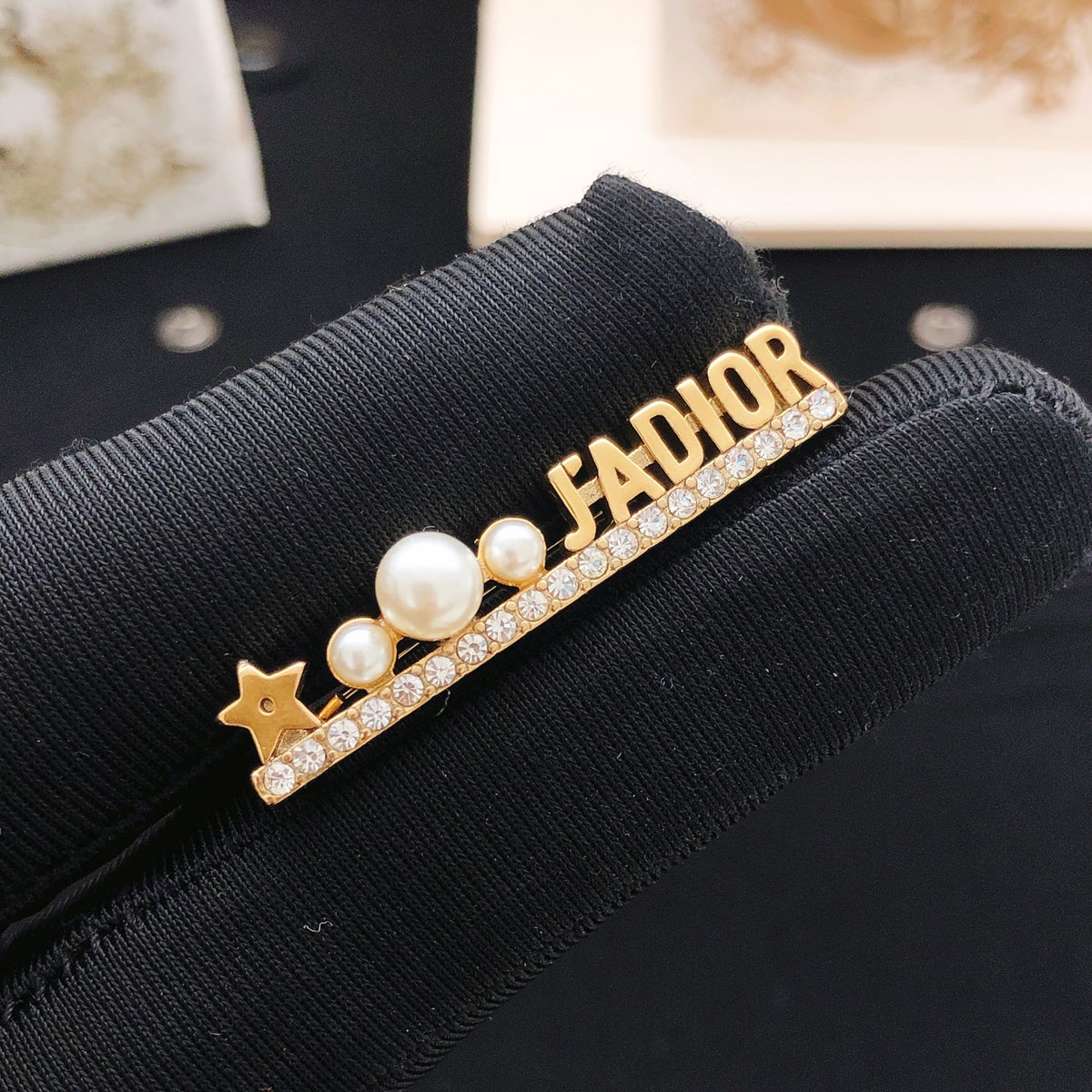 Star Motif Brooch Pin in Polished Metal-Tone – Design 001 main product view