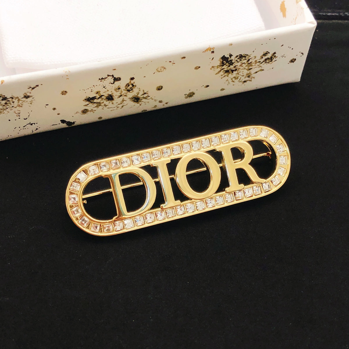 Graphic Letter Motif Brooch Pin in Polished Metal-Tone – Design 004 main product view