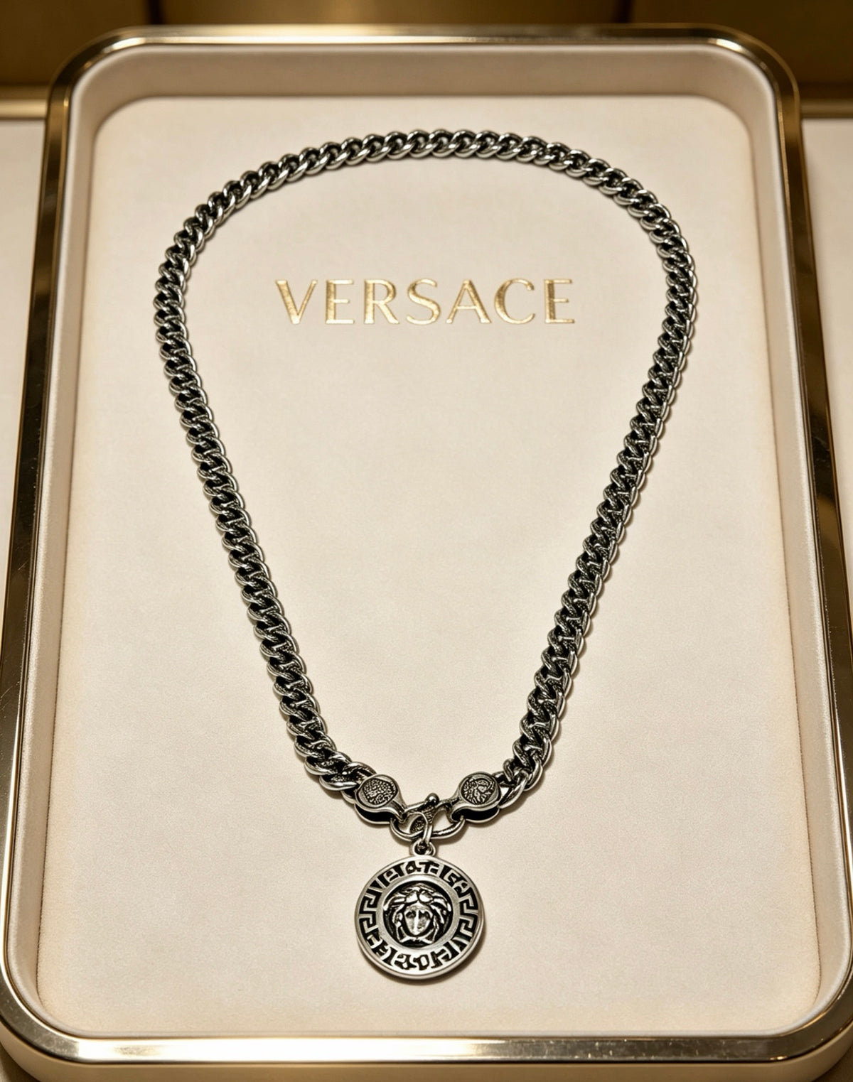 Medusa Head Pendant Necklace in Antique Silver-Tone – 55 cm – Design 02 detail view