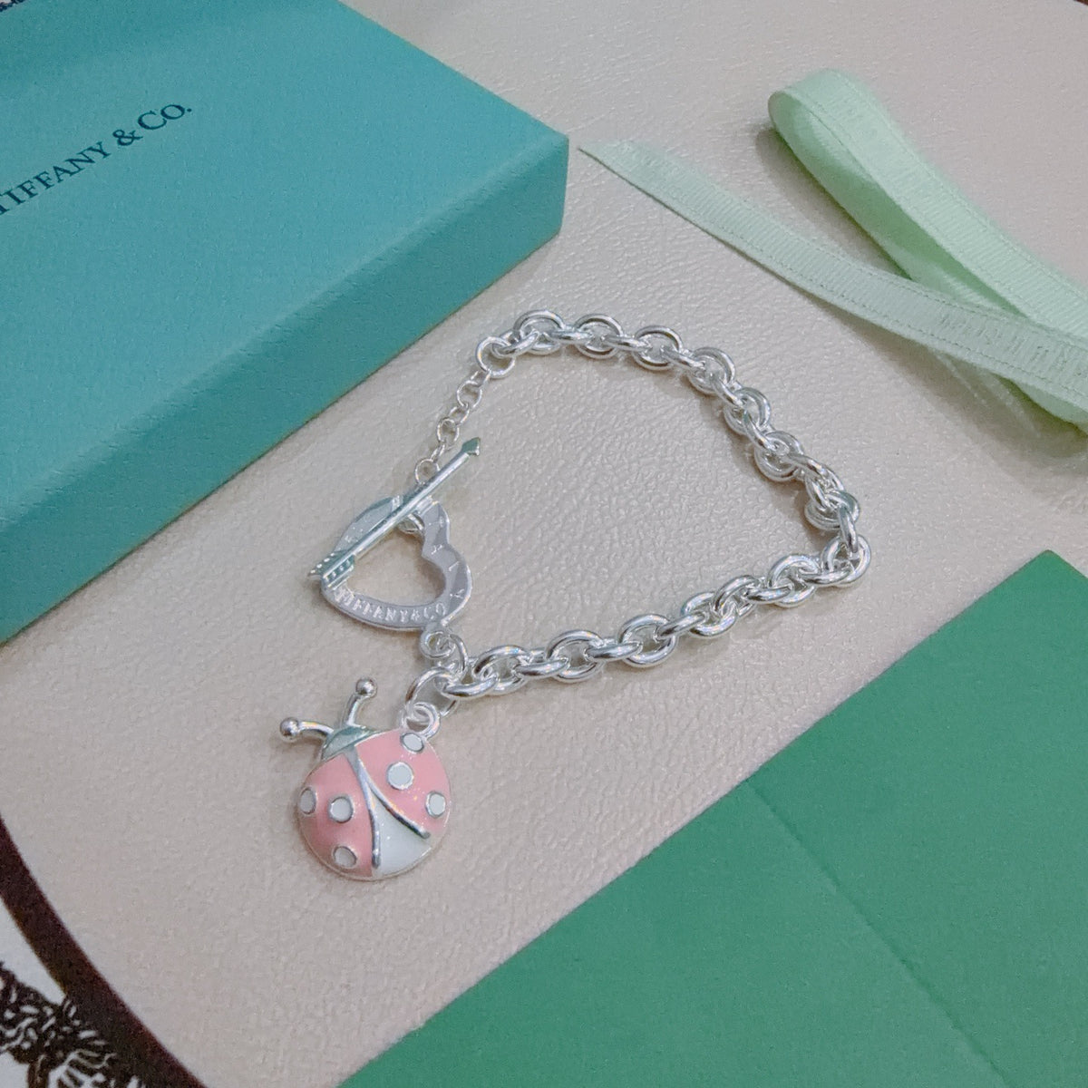 Signature Motif Bracelet in Silver-Tone – Vintage Detail – Design 72 detail view