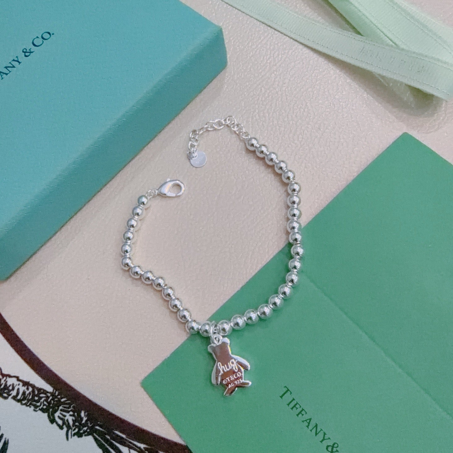 Signature Motif Bracelet in Silver-Tone – Vintage Detail – Design 68 close-up detail