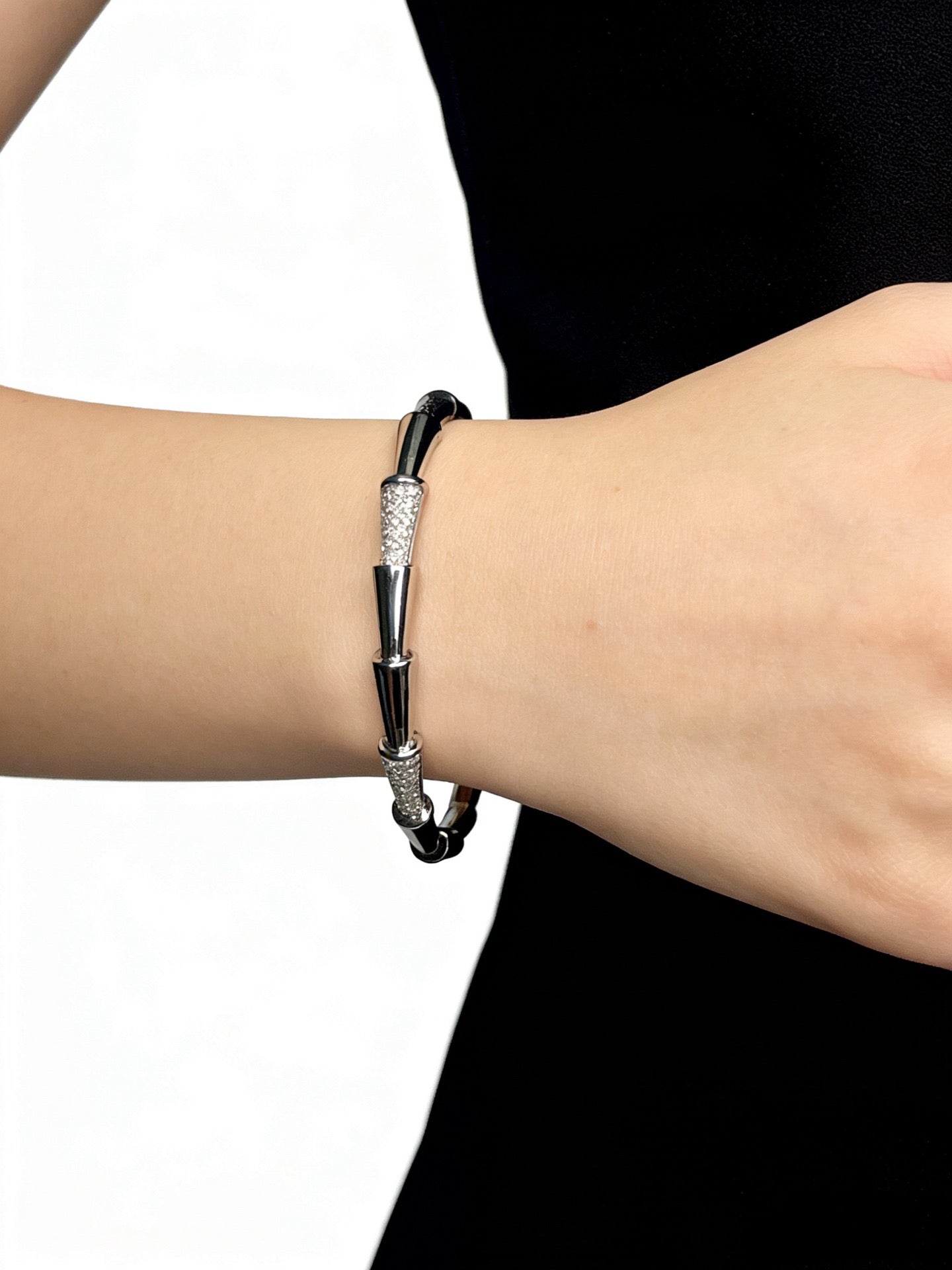 Sculptural Statement Bracelet in Gold-Tone – Design 134 detail view