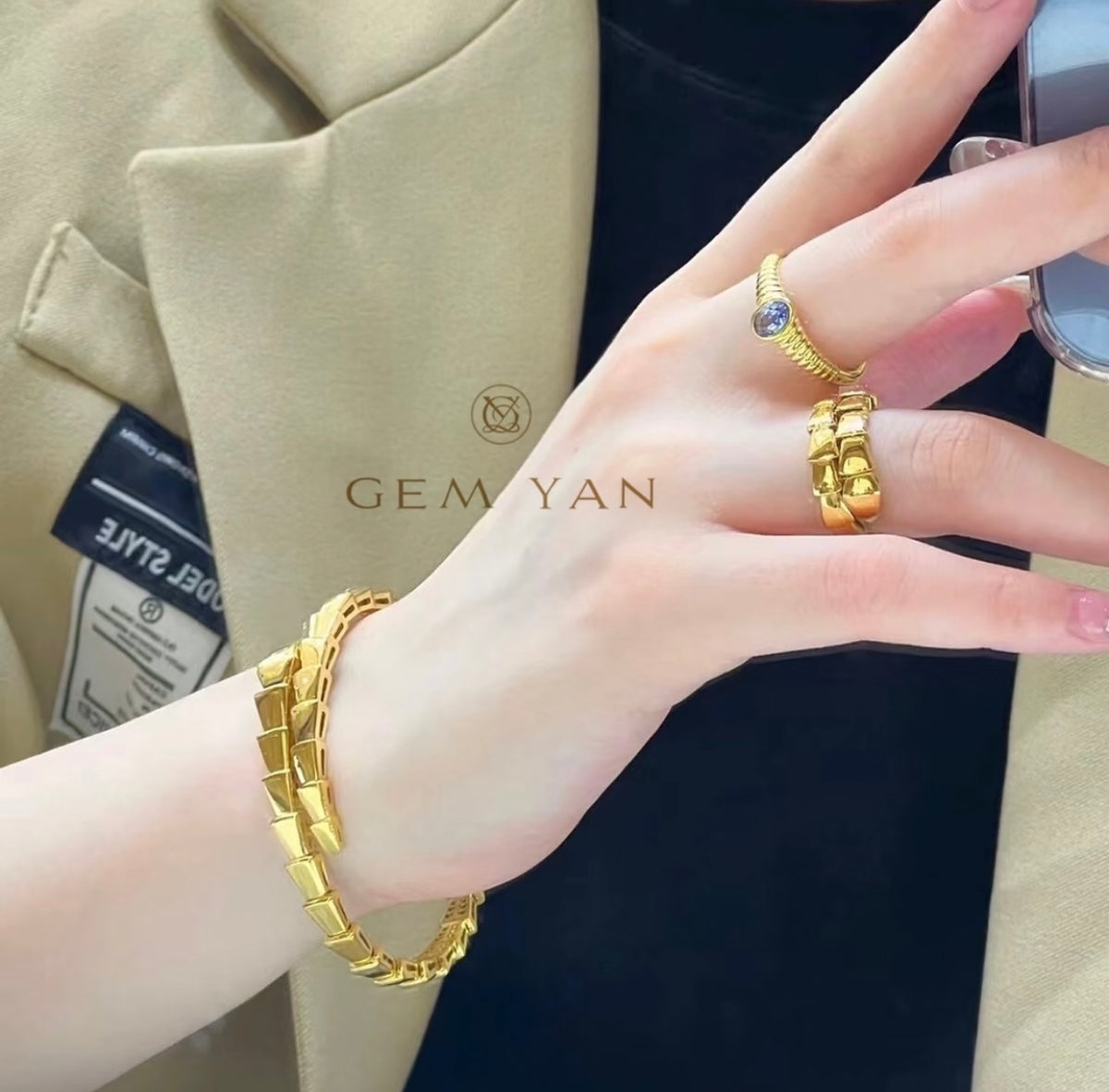 Serpentine Bangle in Gold-Tone close-up detail