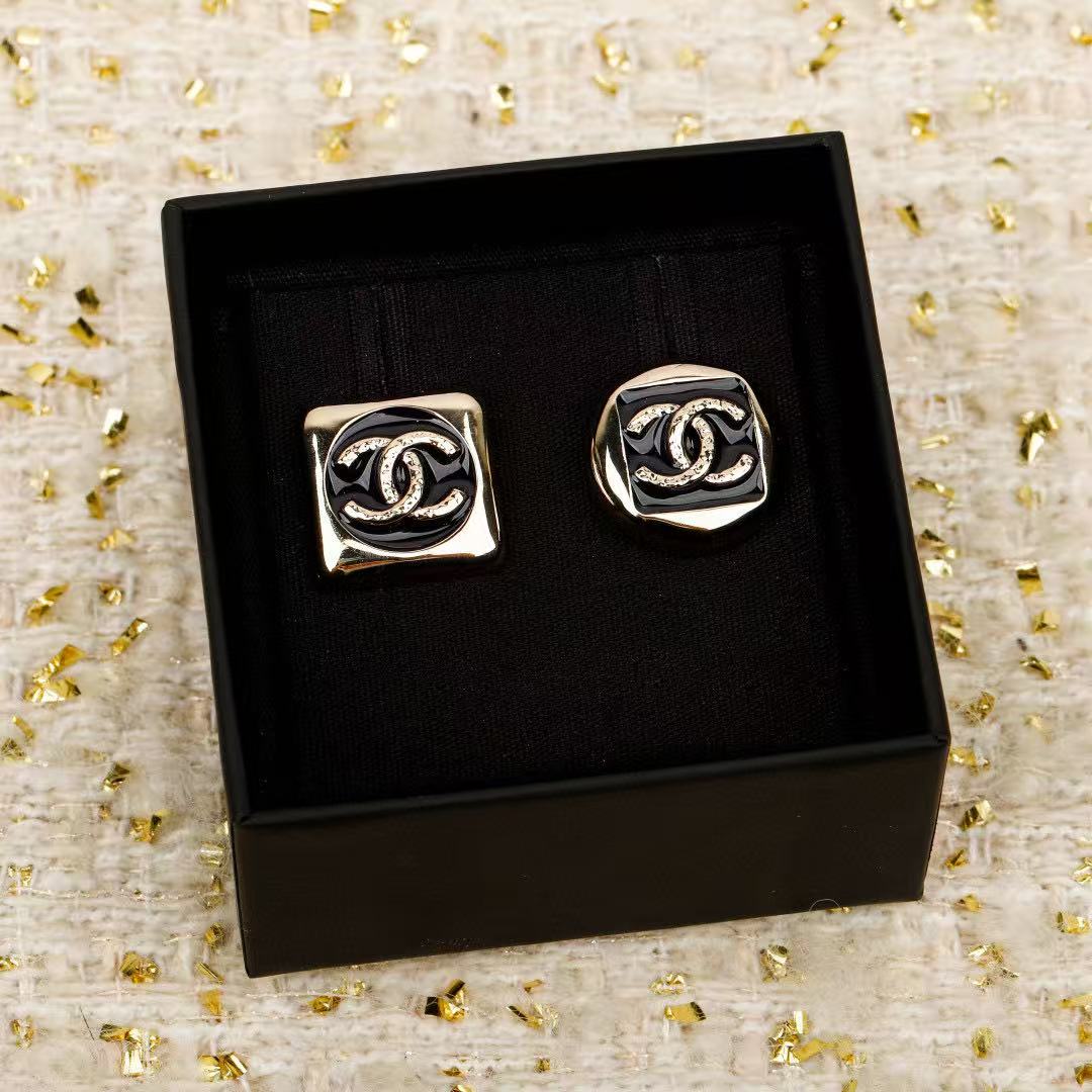 Double-C Emblem Stud Earrings in Polished Metal-Tone – Design 351 side detail