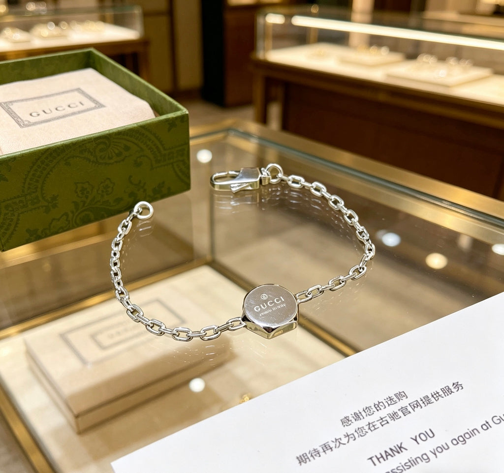 Double-G Emblem Bracelet in Polished Metal-Tone – Vintage Detail – Design 003 main product view