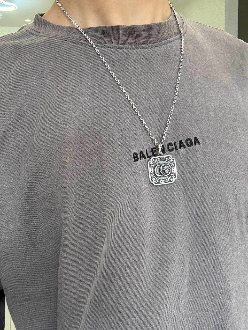Double-G Emblem Pendant Necklace in Silver-Tone – Vintage Detail – Design 049 detail view