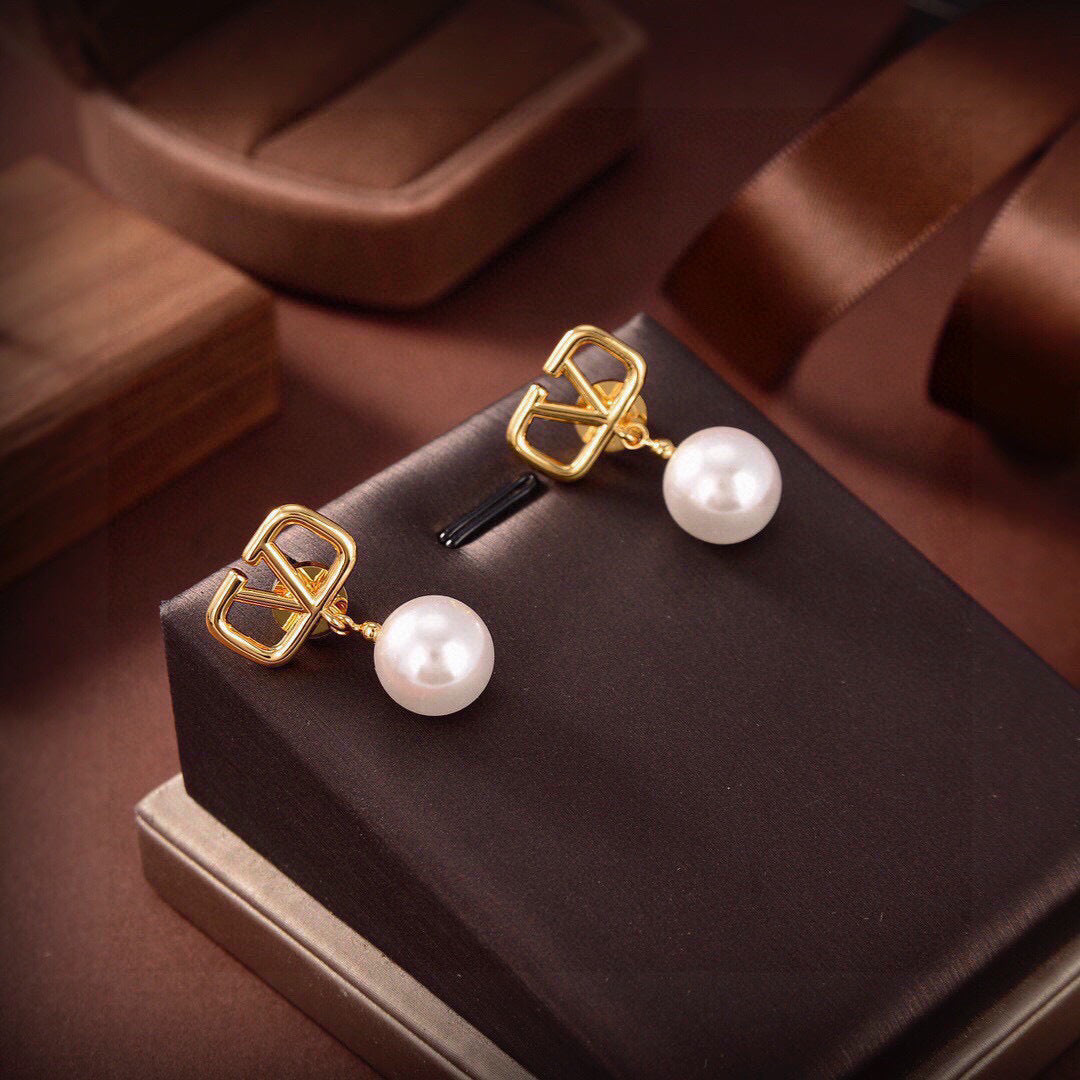 Signature Emblem Stud Earrings in Gold-Tone – Design 17 detail view