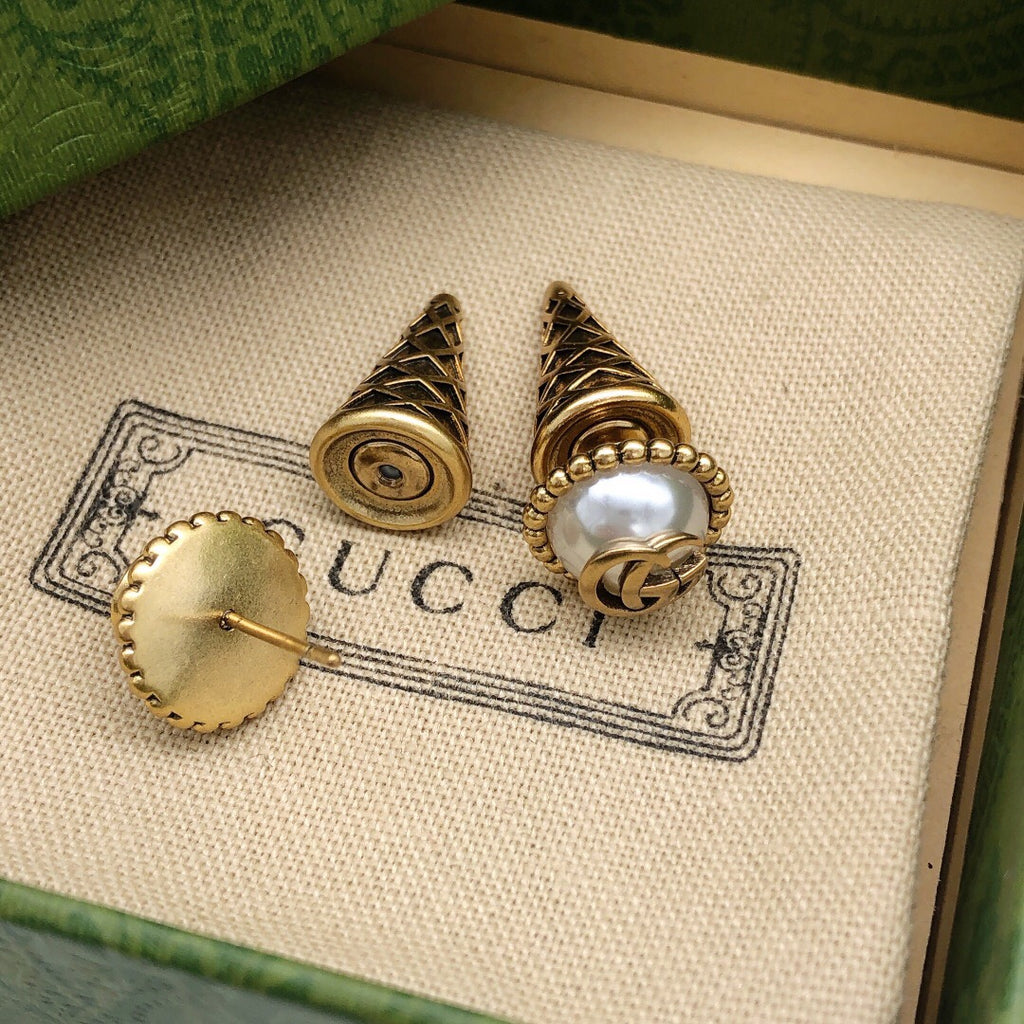 Double-G Emblem Stud Earrings in Polished Metal-Tone – Vintage Detail – Design 007 front product view