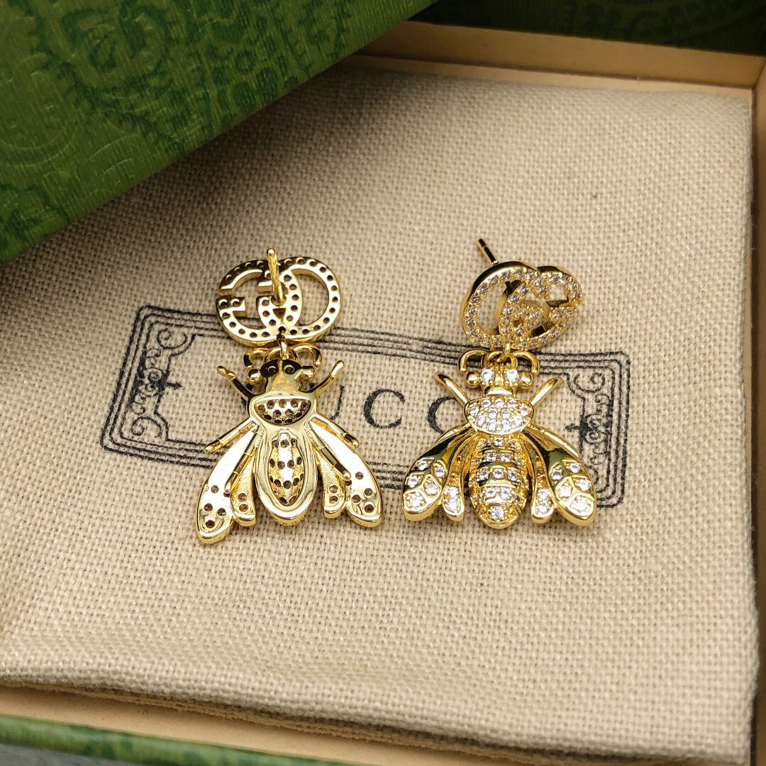 Bee Statement Earrings in Polished Metal-Tone – Bee Detail close-up detail