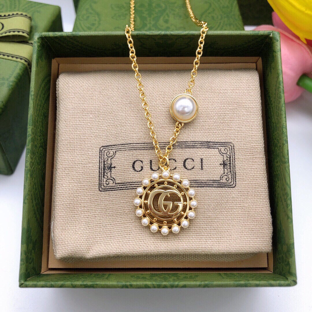 Double-G Emblem Pendant Necklace in Polished Metal-Tone – Design 059 detail view
