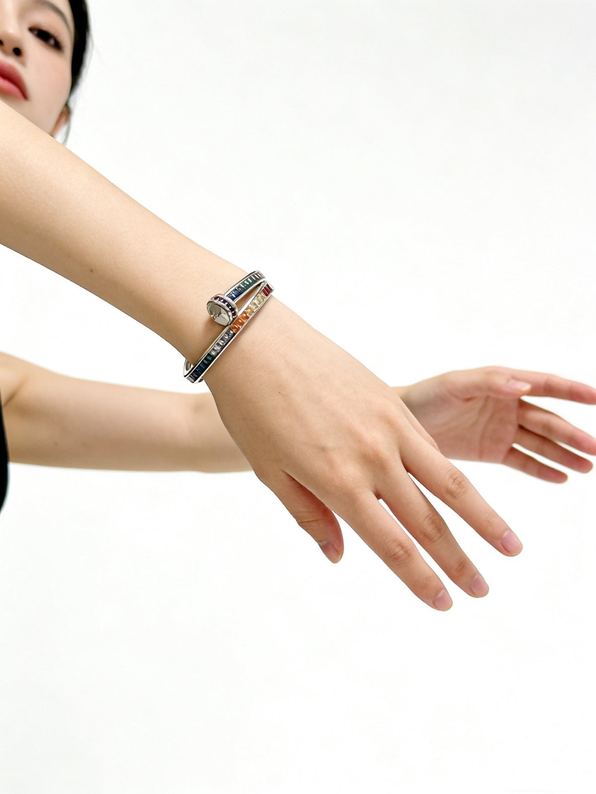 Sculptural Statement Bracelet in Gold-Tone – Design 145 close-up detail