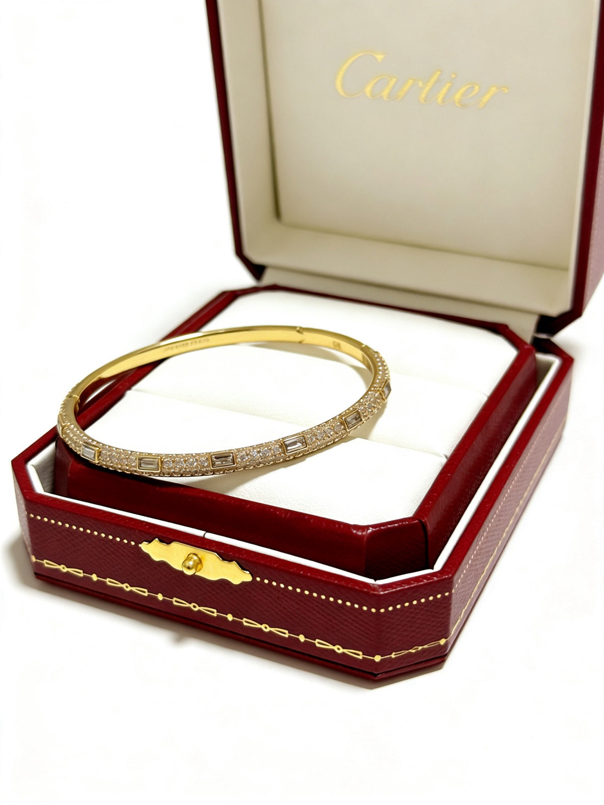 Sculptural Statement Bracelet in Gold-Tone – Design 144 detail view