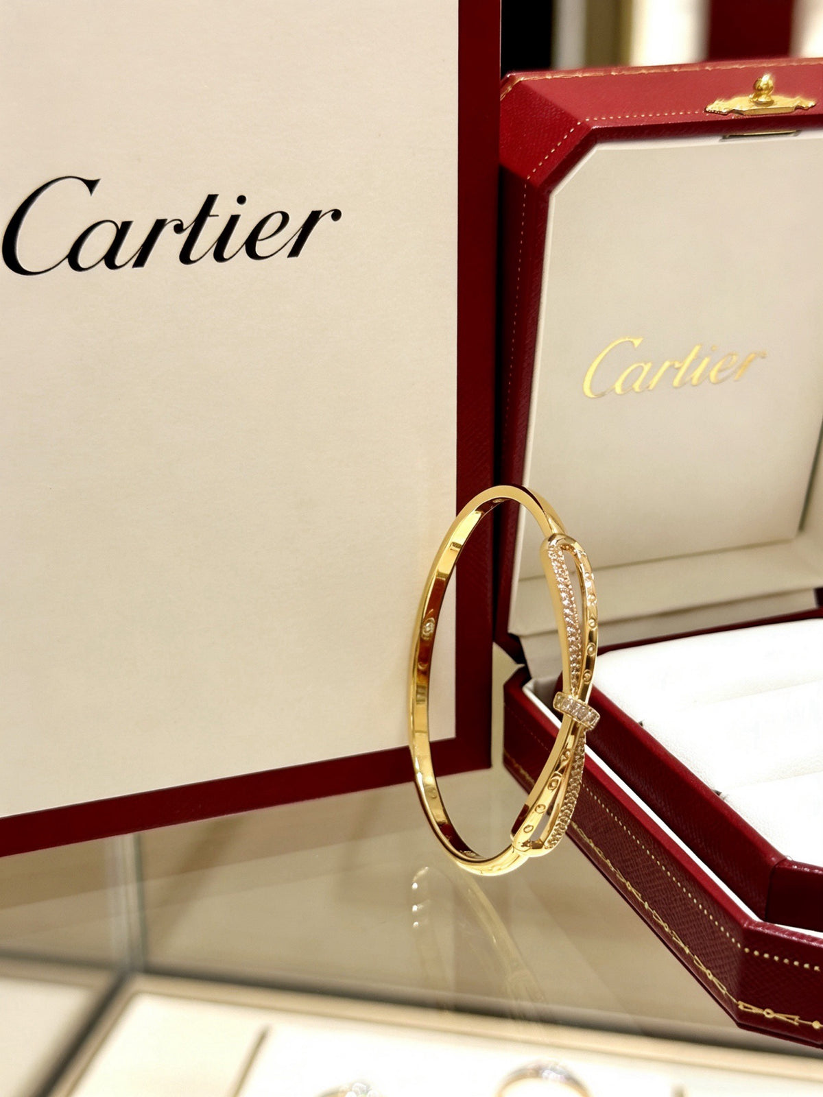 Sculptural Statement Bracelet in Gold-Tone – Design 143 detail view